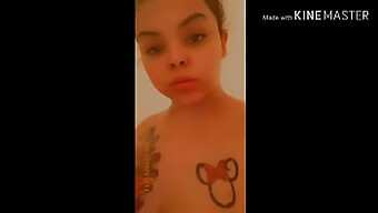 Pelirroja Adolescente En Lencería Muestra Su Cuerpo Sexy