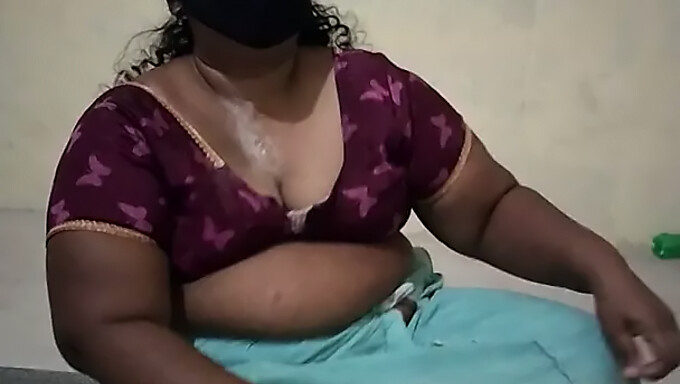 Latina From Coimbatore Gives A Blowjob And Swallows Cum In Mouth