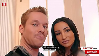 Alyssia Kent Verführt Ihren Fan Und Gibt Ihm Das Vergnügen, Sie In Jeder Gewünschten Position Zu Ficken.