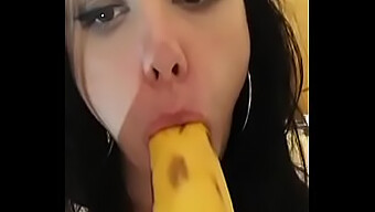 18+ Teen (18+) Gives A Cute Blowjob On A Banana