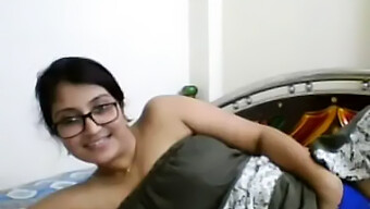 18-Year-Old Julie Bhabhi'S Homemade Softcore Video