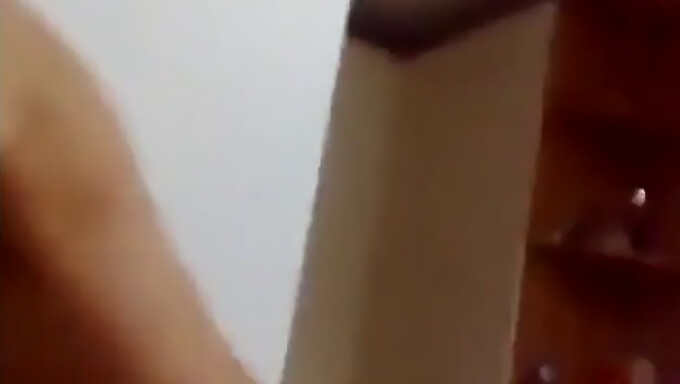 Il Video Porno Fatto In Casa Perfetto Di Una Cougar Su Un Sito Porno Popolare!