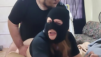 Cuckold Manžel Dostane Svoju Ženu Do Zadku Naplneného Semenom