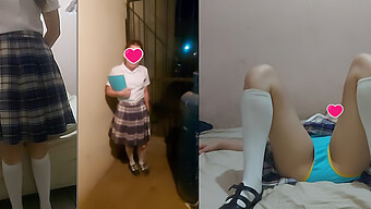 아마추어 멕시코 커플이 첫 번째 학생과 격렬한 섹스를 합니다