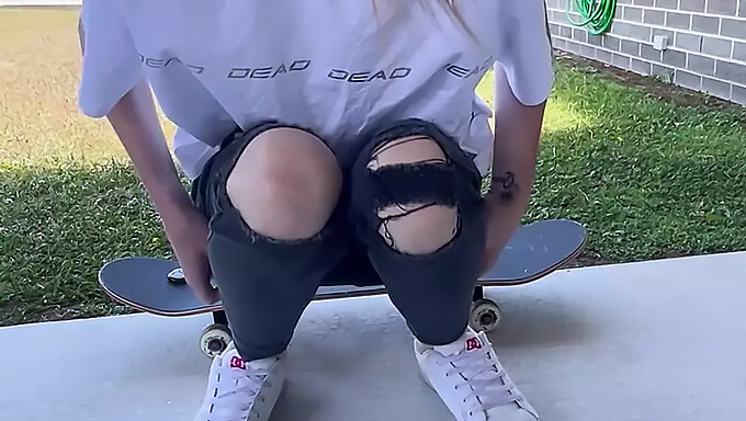 Wet And Wild: Tattooed Skater Girl Gets Off In Public