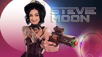 Heiße Begegnung Mit Der Zierlichen Brünetten Stevie Moon Und Einem Gut Bestückten Spieler In Steampunk-Kostümen