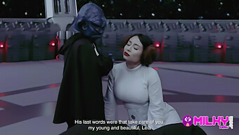 In Einer Hot Star Wars Parodie Nimmt Sich Der Weise Meister Yoda Die Verführerische Prinzessin Leia In Einer Intensiven Begegnung Vor.