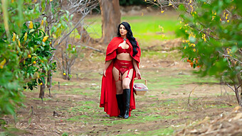 Little Red Riding Hood Dan Kleio Valentien Menjadi Nakal