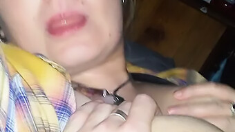 Sânii Mari Și Ejacularea Feminină Într-O Sesiune Brutală De Futai