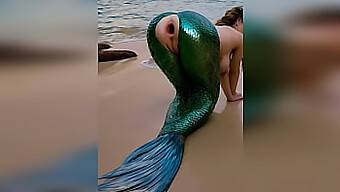 Un Extraño Penetra Vigorosamente A Una Sirena En La Playa, Haciendo Que Su Delicado Ano Se Estire Y Se Abra Durante Un Intenso Encuentro Anal Al Aire Libre - Porno Generado Por Ia